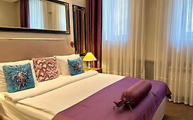 Seven Rooms Boutique Hotel